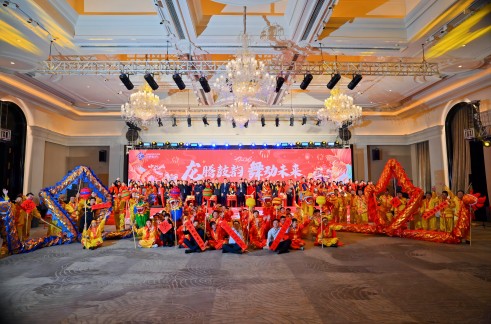 辰龙闹元宵丨舞龙翻飞 ，战鼓铿锵，擂响高质量发展奋进号角