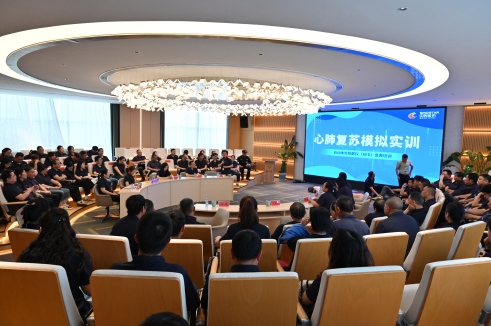 入夏在即，安全先行｜凯时集团股份发展AED与心肺复苏急救培训